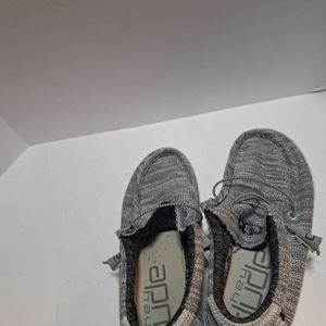 Hey Dude Mens Wally B Sox Grey Classic Loafer Size 8 Gently Used